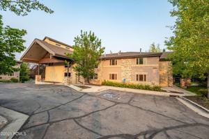 featured image of 2260 Park Ave #9