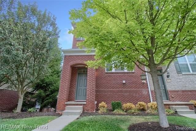 27976 Hopkins Dr - Photo 2 of 29