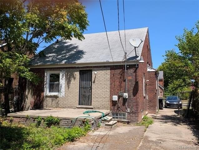 5575 Buckingham Ave - Photo 4 of 15