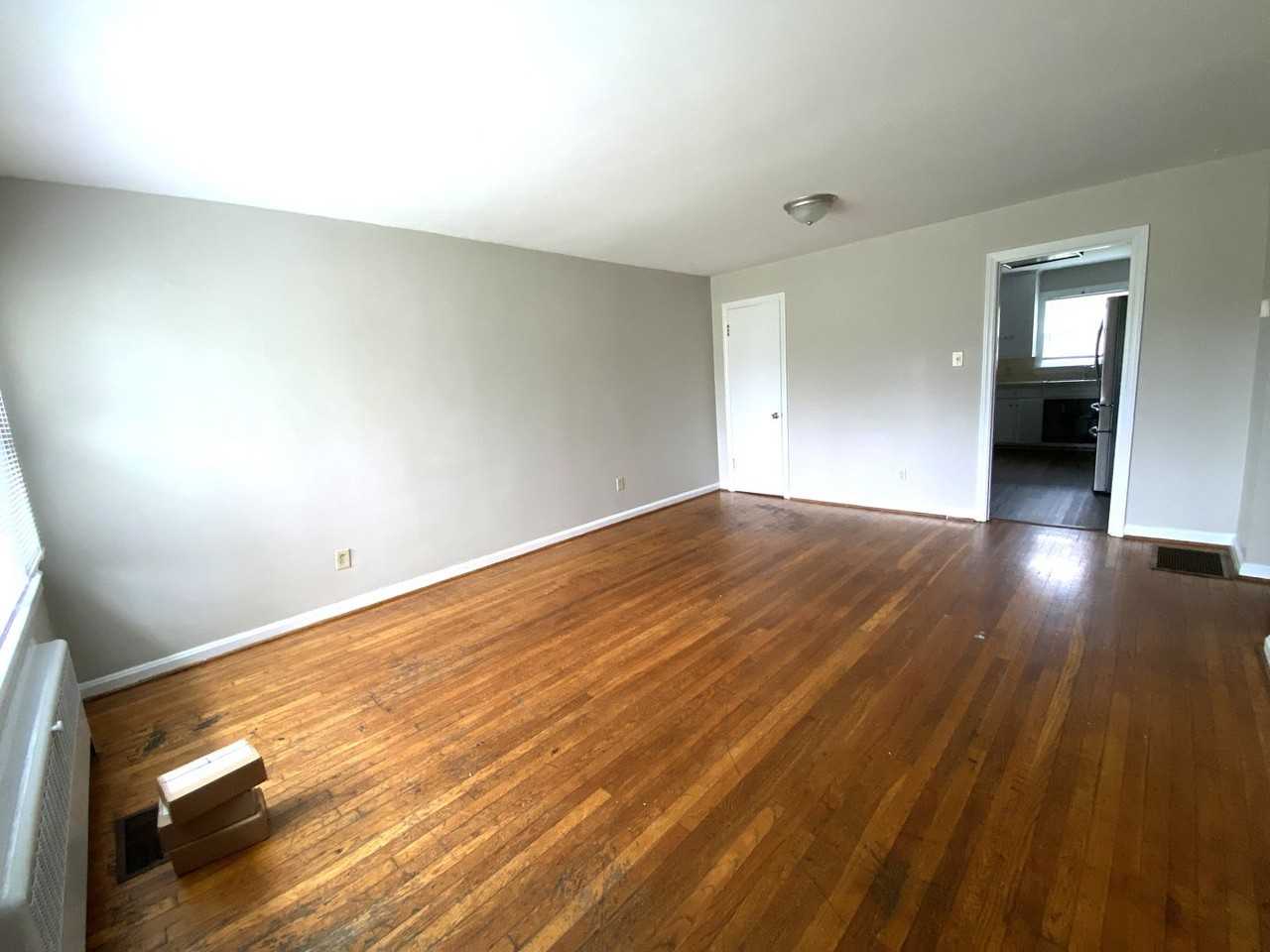 401 Springhill Dr - Photo 2 of 26