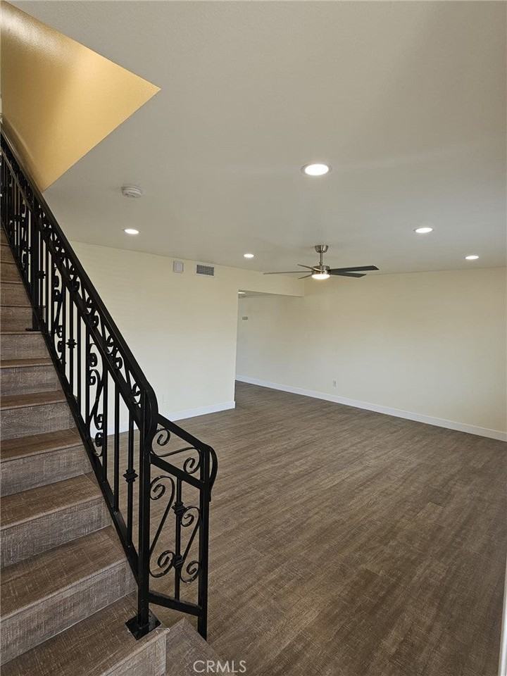 8041 Puritan St - Photo 4 of 18
