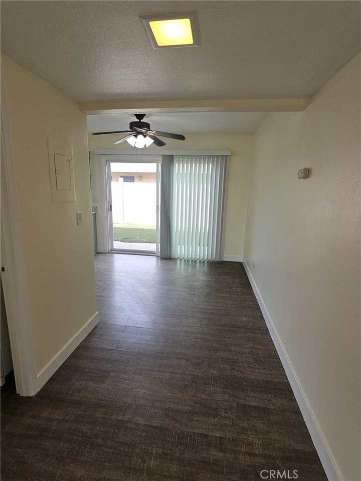 8041 Puritan St - Photo 6 of 18