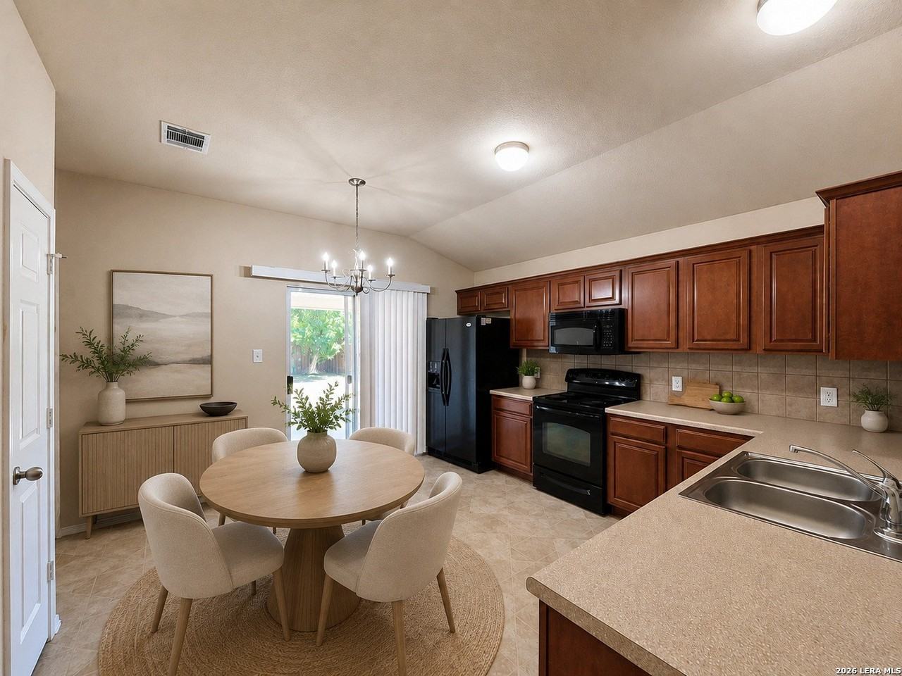 2121 Dorman Dr - Photo 3 of 50