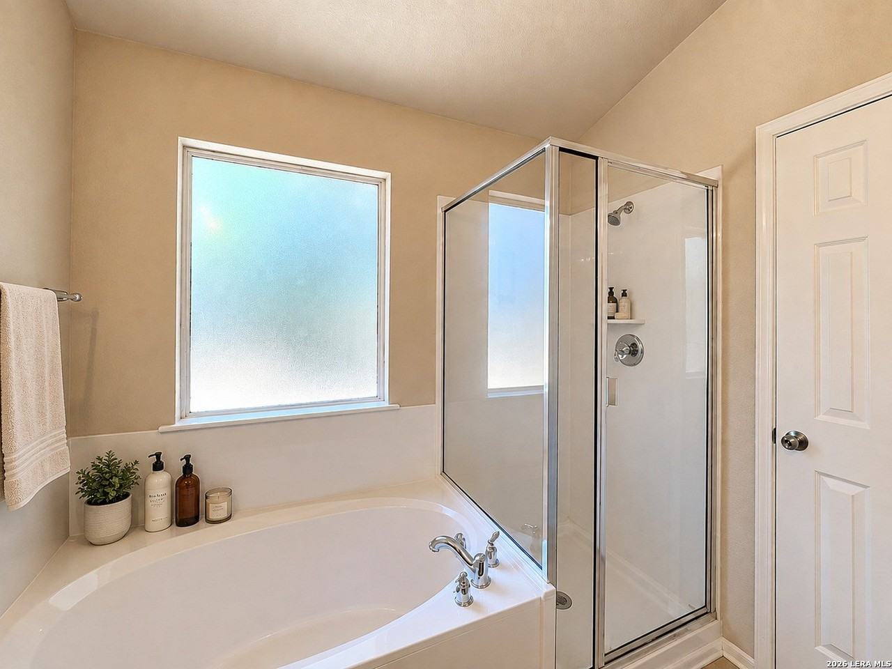 2121 Dorman Dr - Photo 7 of 50