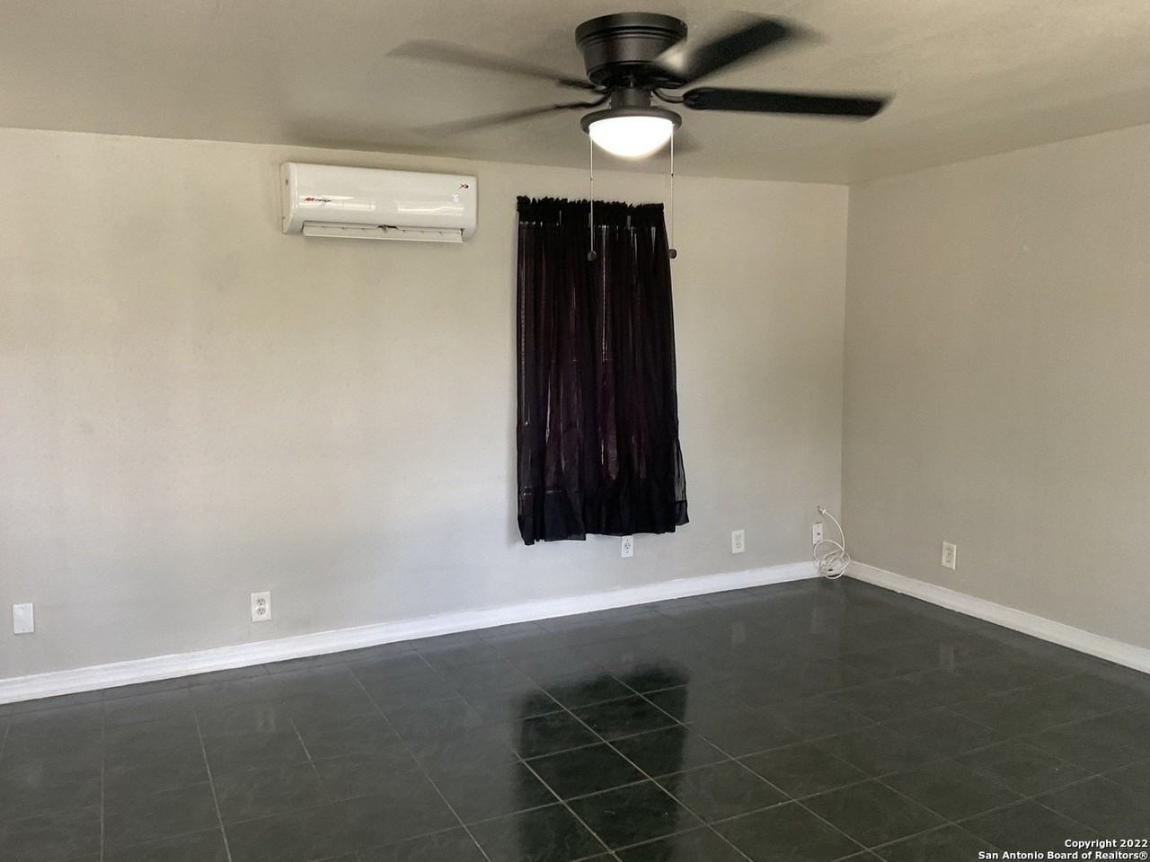 11916 Grapevine St - Photo 3 of 18