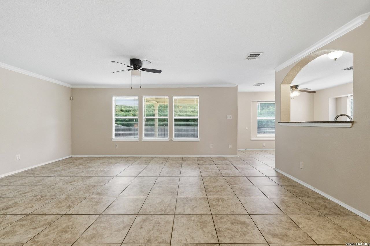 10202 Roseangel Ln - Photo 5 of 28