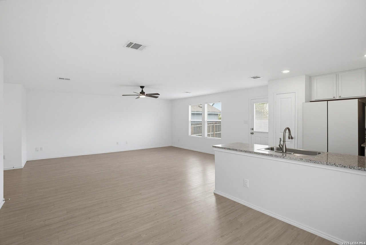 14042 Wool Park - Photo 7 of 29