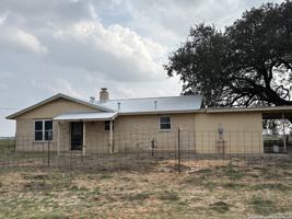 featured image of 74 N Las Gallinas