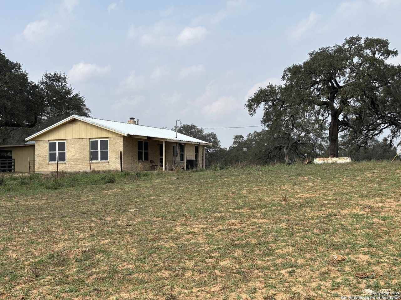 74 N Las Gallinas - Photo 2 of 24