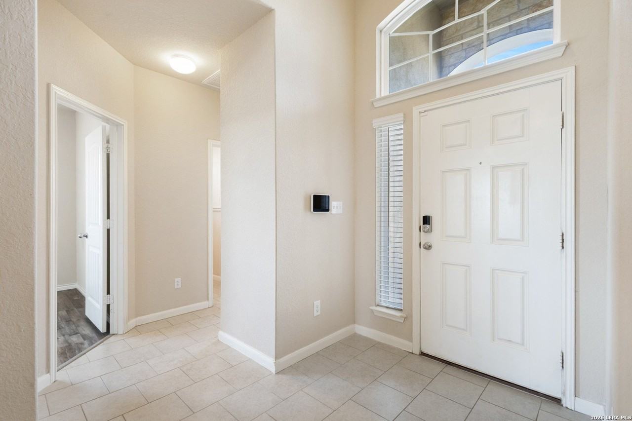 2185 Keystone Dr - Photo 3 of 22