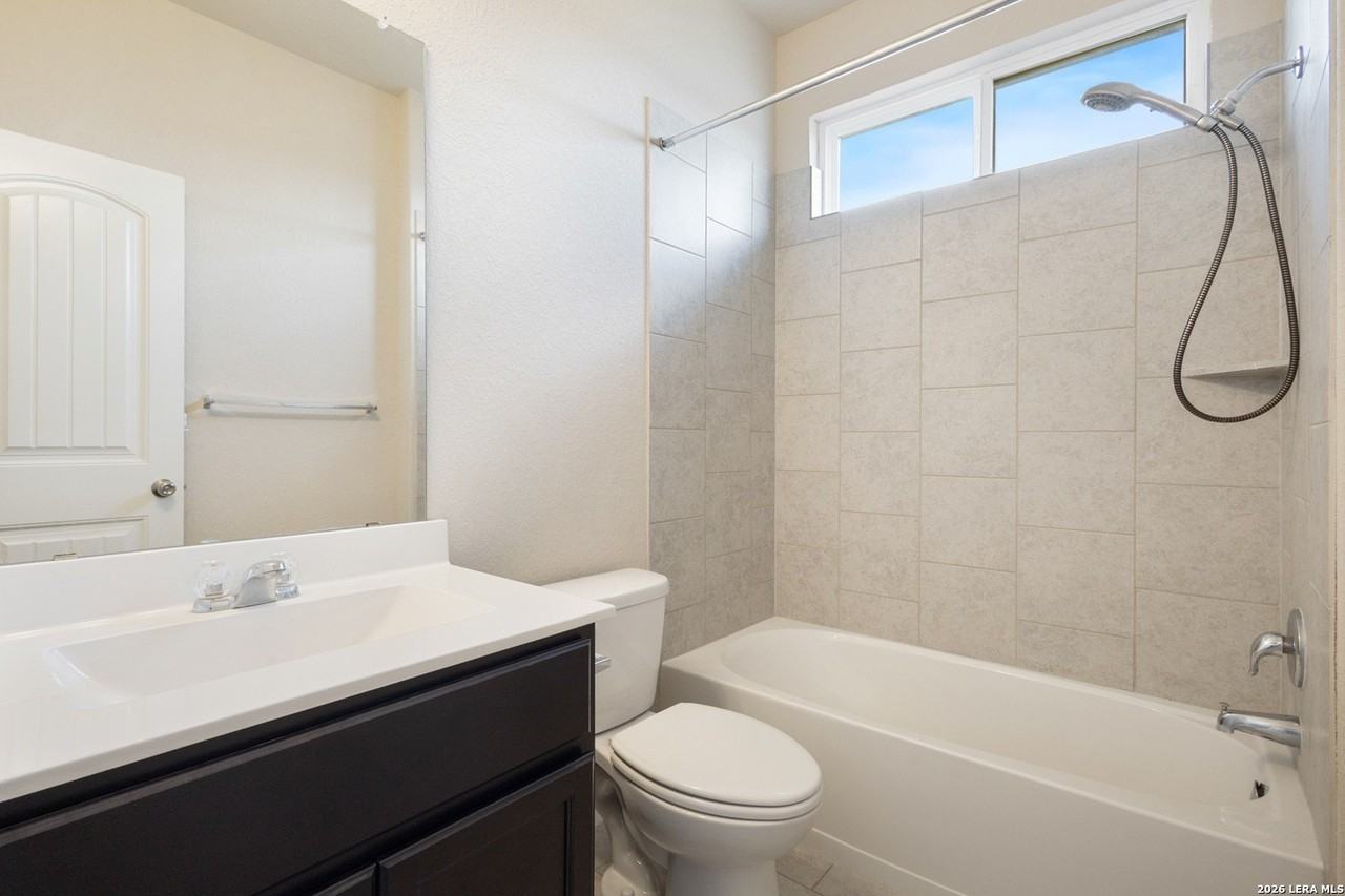 2185 Keystone Dr - Photo 6 of 22