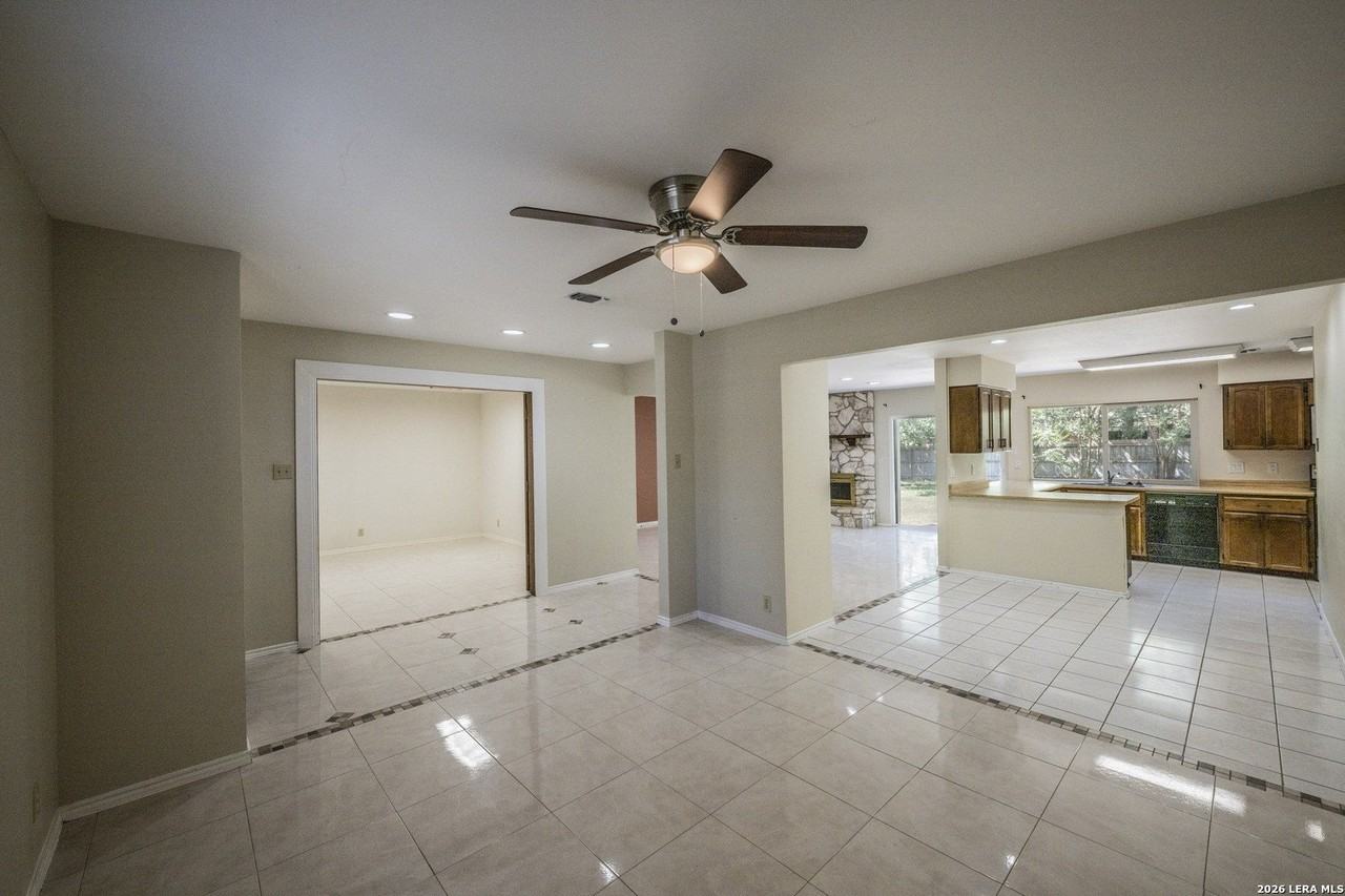 14011 Woodstream - Photo 3 of 26