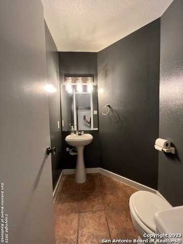 11719 Spring Ridge Dr - Photo 7 of 18