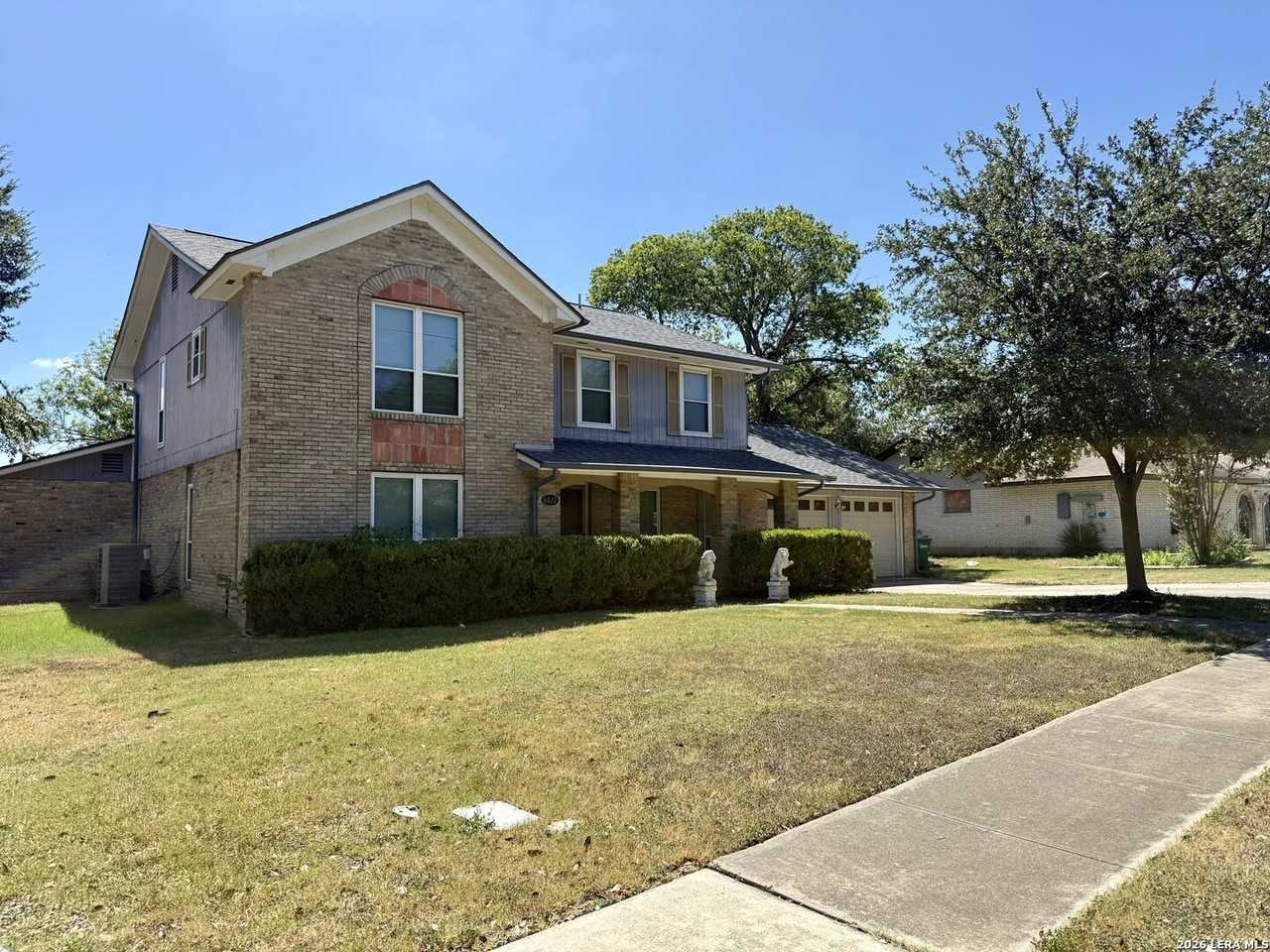 6022 Royal Pt - Photo 2 of 31