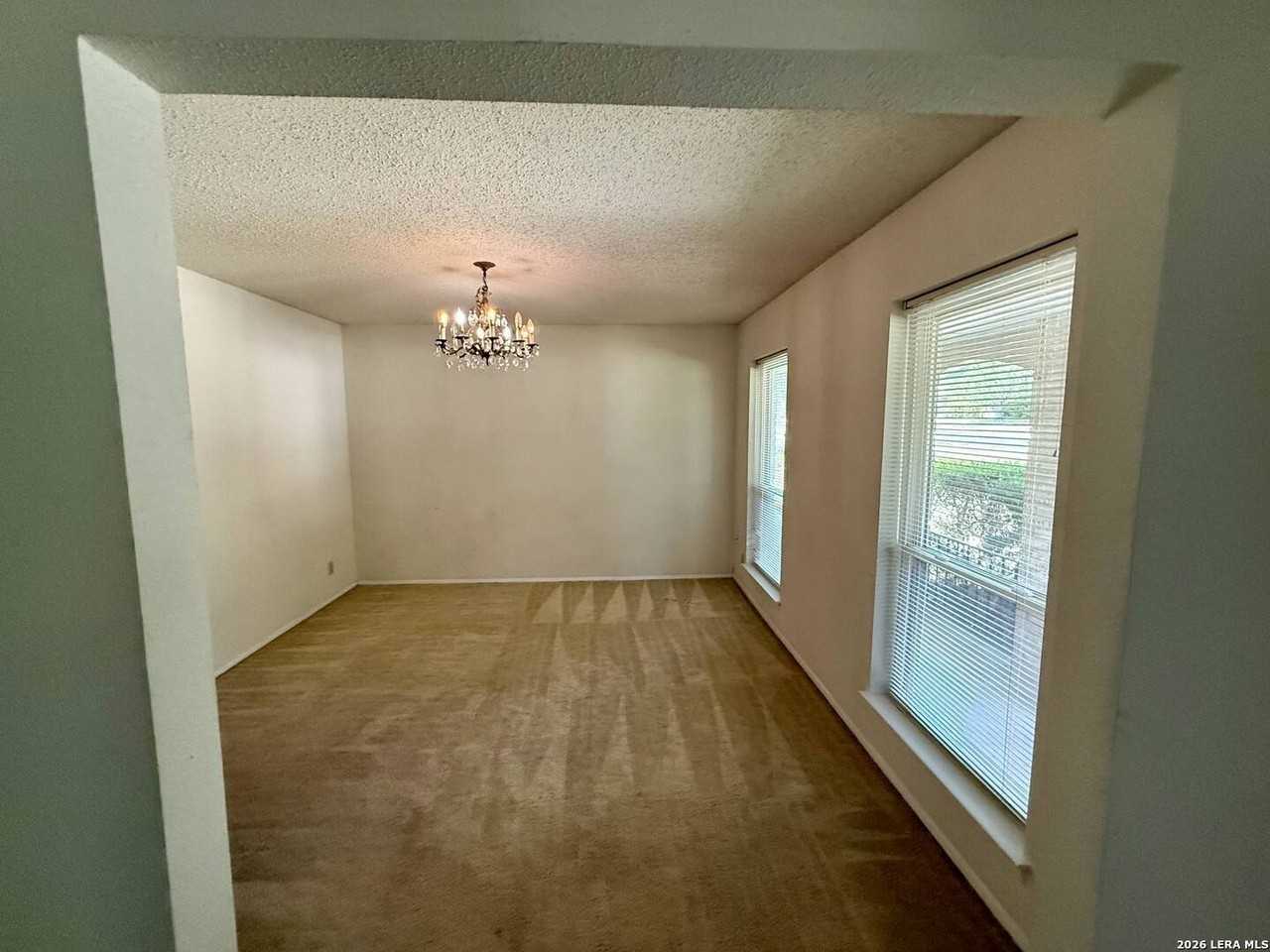 6022 Royal Pt - Photo 5 of 31