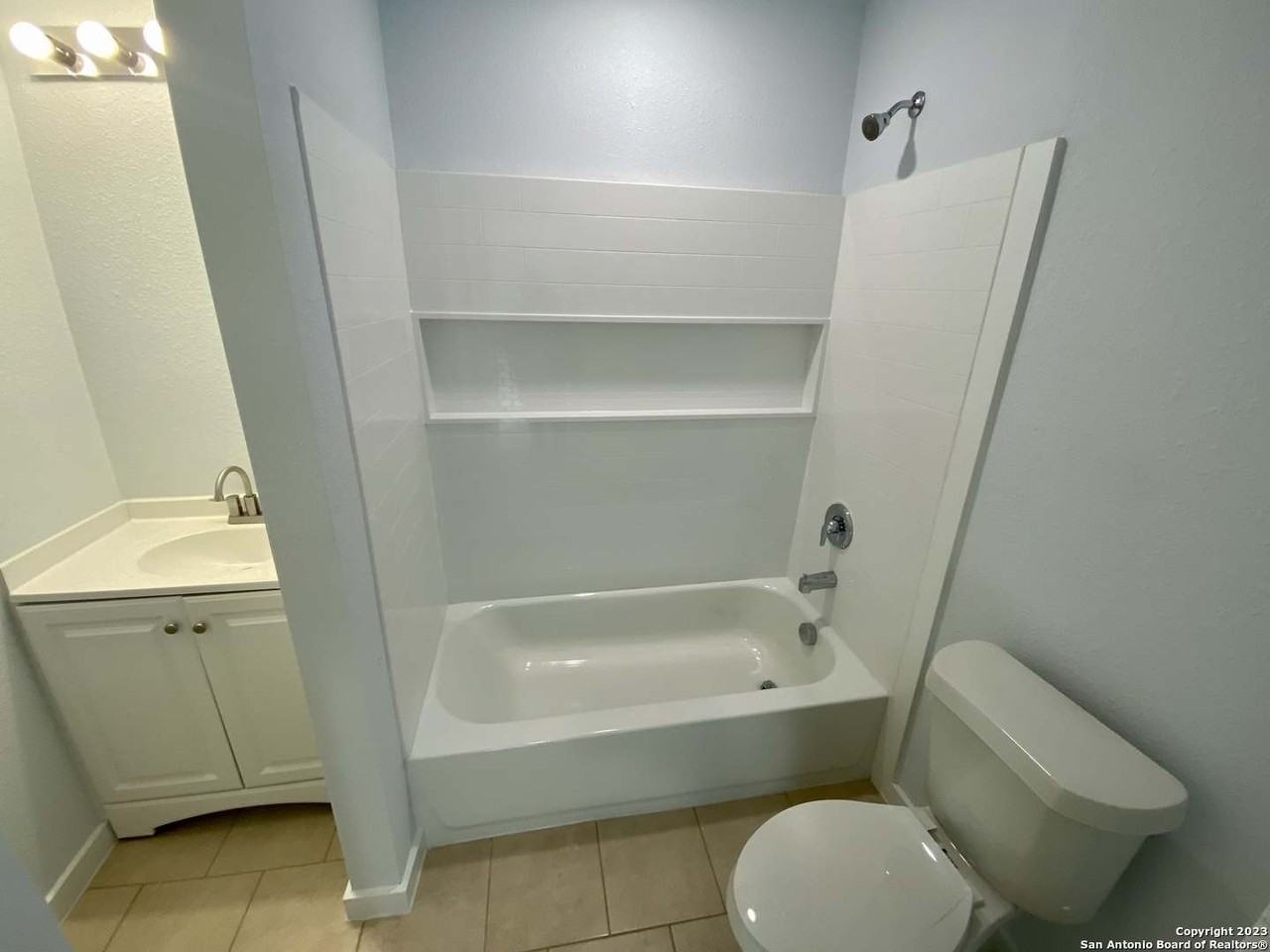 1632 S Hamilton St #101 - Photo 5 of 15