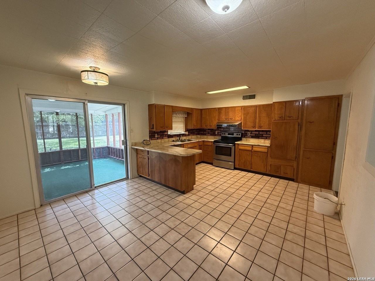 4102 Kirby Dr - Photo 7 of 22