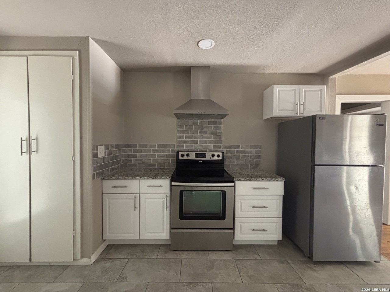 1615 Lee Hall - Photo 6 of 12
