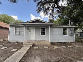 featured image of 1319 Keats St
