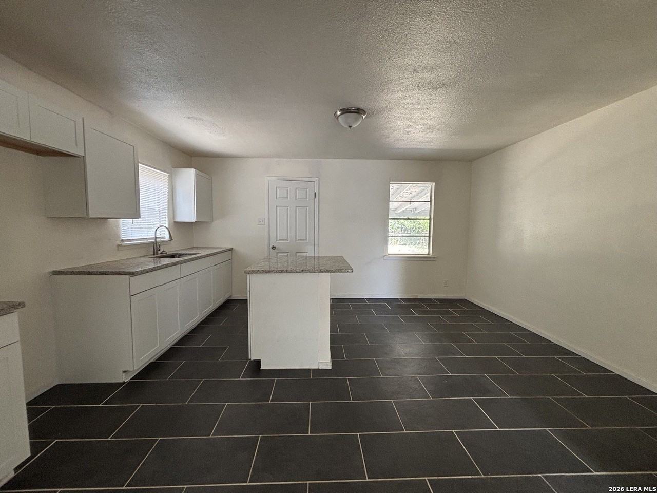 1319 Keats St - Photo 2 of 9