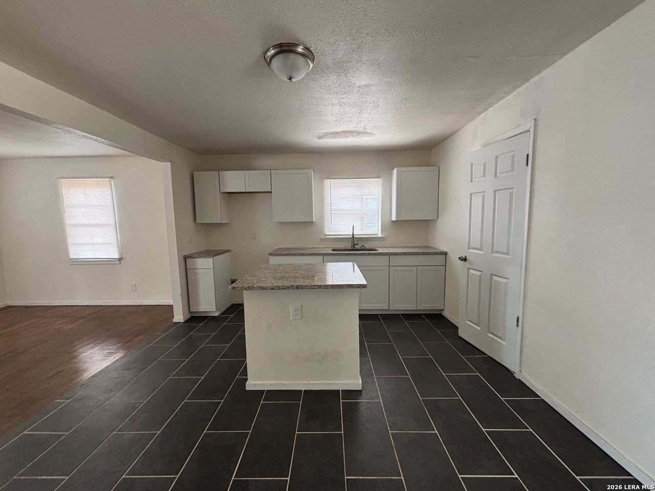 1319 Keats St - Photo 3 of 9