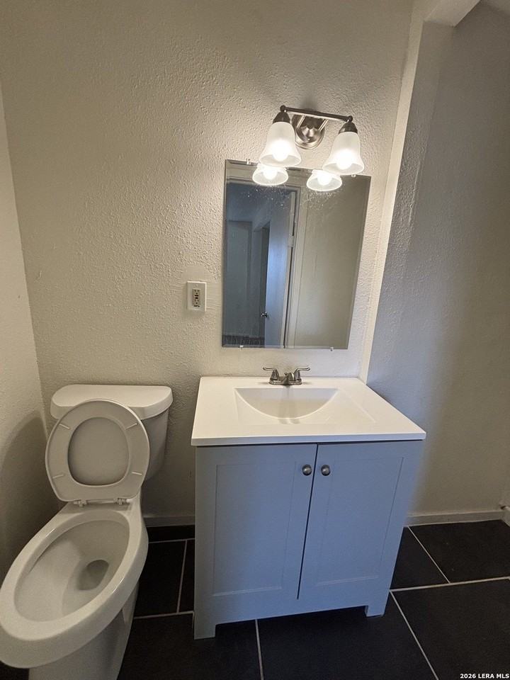 1319 Keats St - Photo 5 of 9