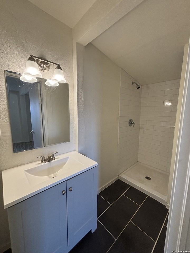 1319 Keats St - Photo 6 of 9