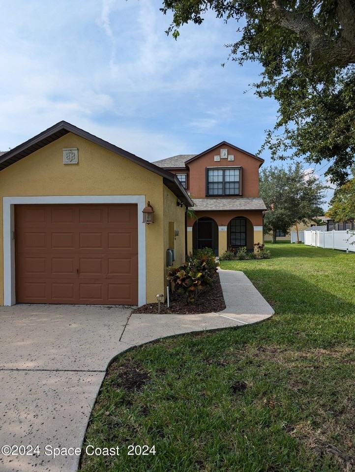 745 Luminary Cir #101 - Photo 2 of 32