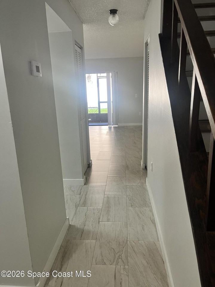 1080 June Dr - Photo 2 of 12