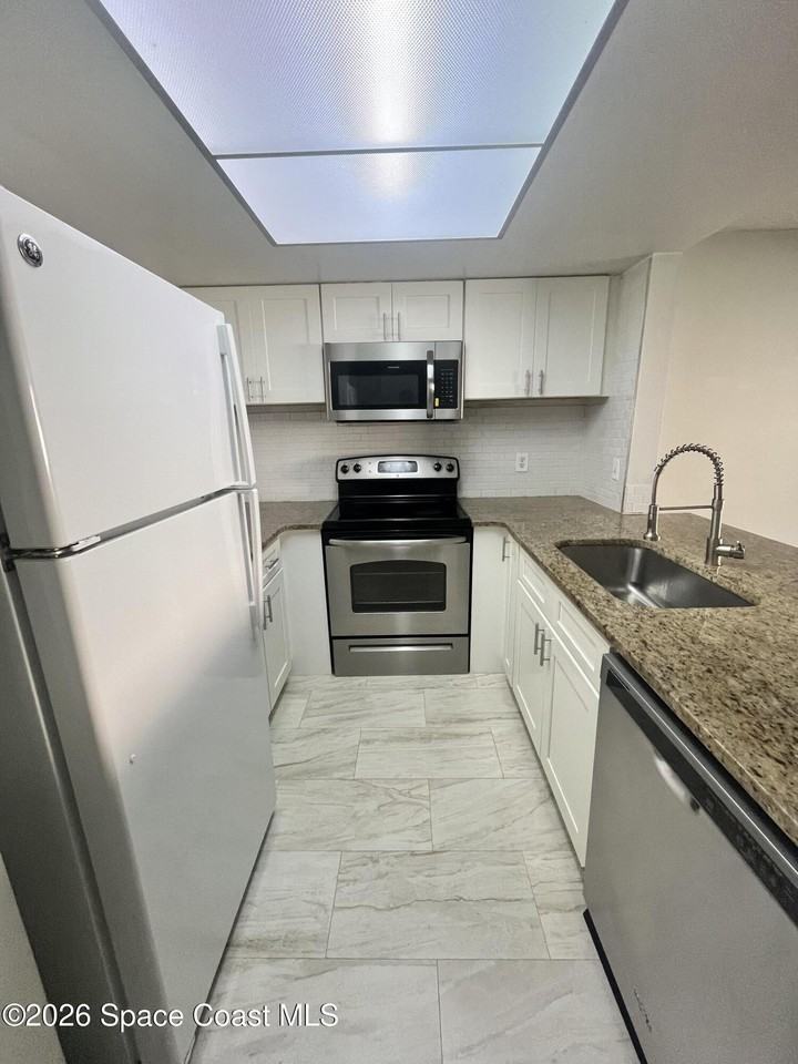 1080 June Dr - Photo 4 of 12