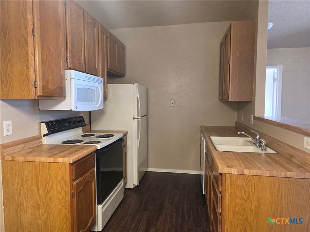 5226 Davy Crockett St - Photo 6 of 14