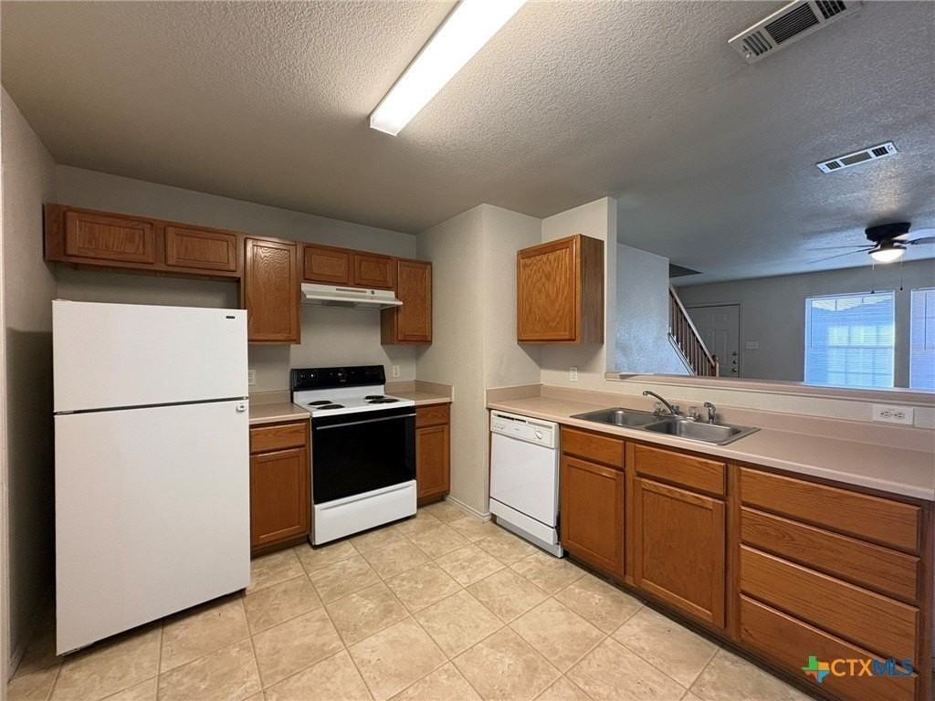 2102 Tahoe Ct #B - Photo 6 of 20