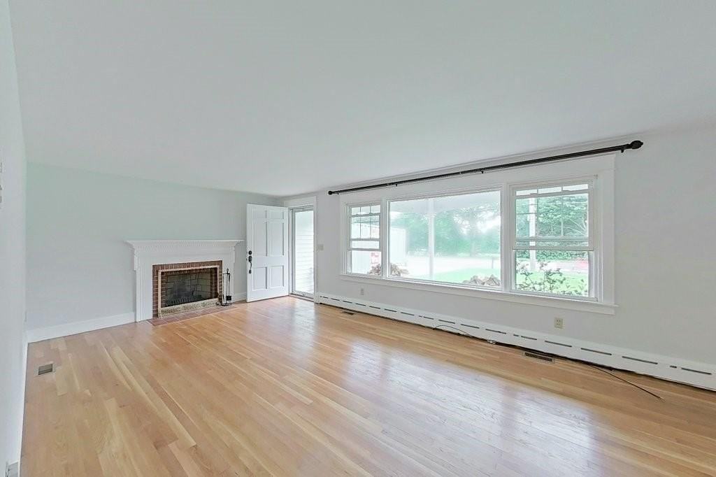 1290 W Main Rd - Photo 2 of 29