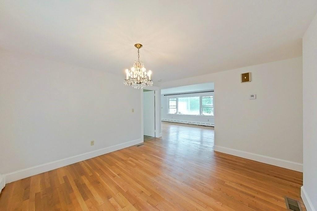 1290 W Main Rd - Photo 5 of 29