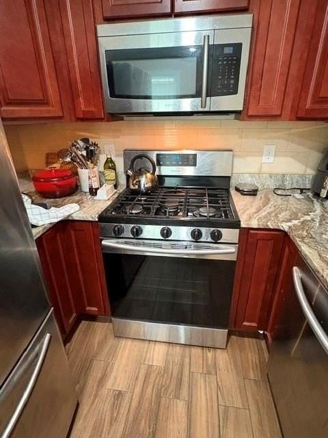 298 Wickenden St #4 - Photo 5 of 11