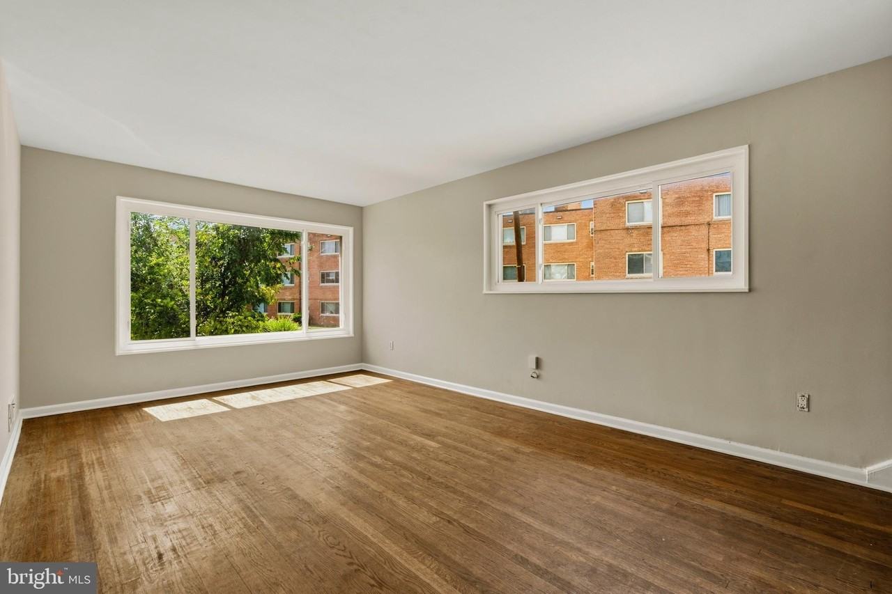 5036 Eastern Ave Ne - Photo 5 of 20