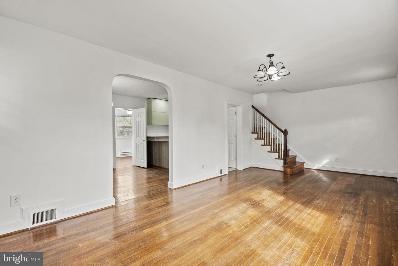 1807 41st Pl Se - Photo 2 of 39
