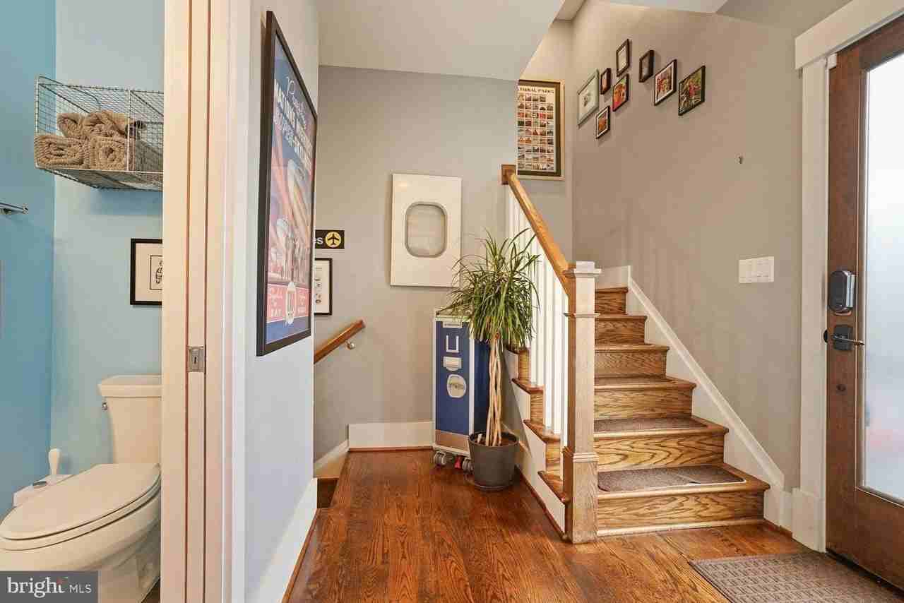 509 Franklin St Ne #1 - Photo 6 of 32