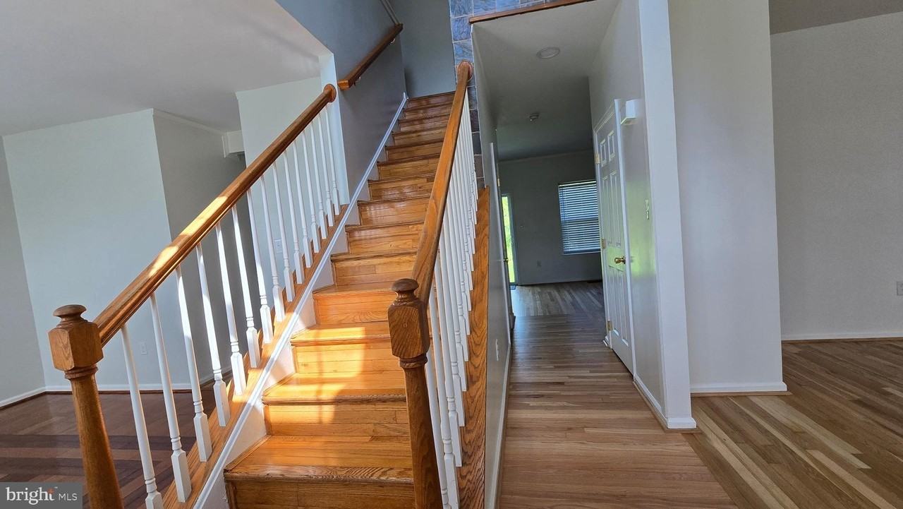 6 Mary Ella Ct - Photo 6 of 50