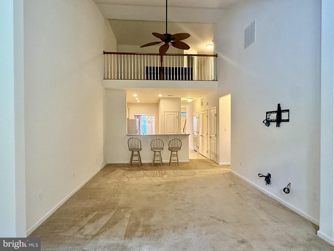 36401 Ridgeshore Ln - Photo 3 of 21
