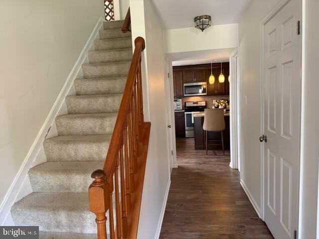 3505 Fox Ridge Rd - Photo 6 of 23