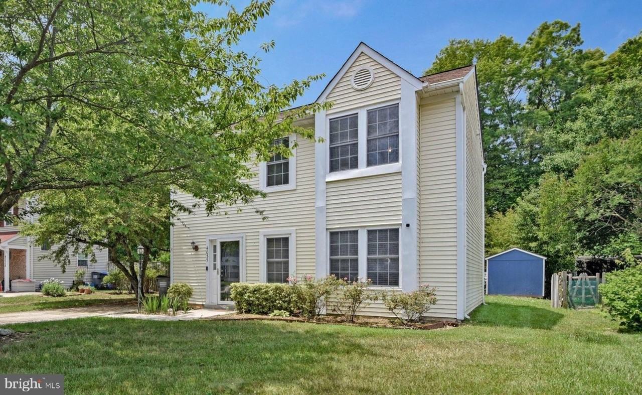4037 Broadbill Cir