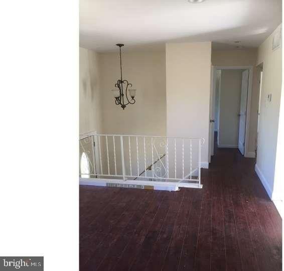 208 Haddon Rd - Photo 5 of 11