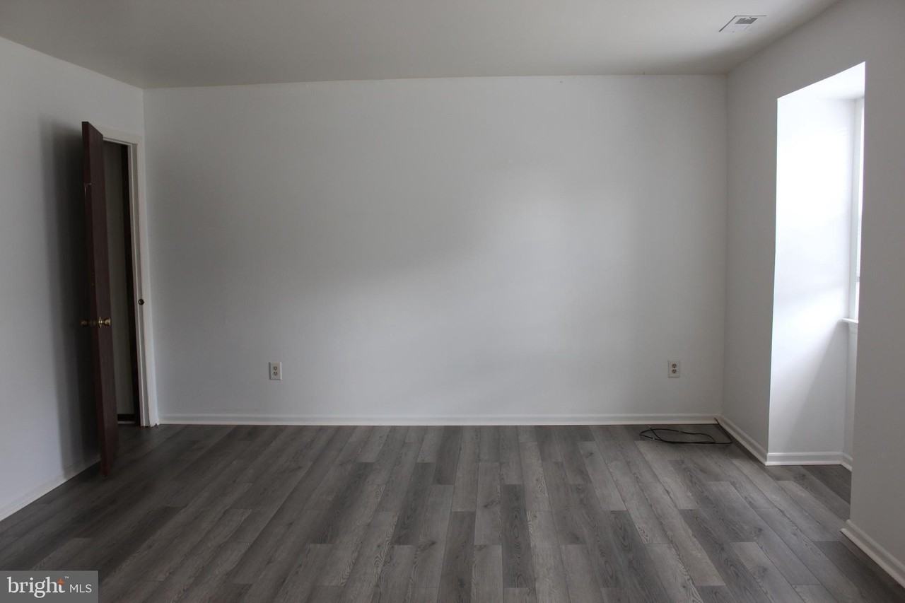 26 Deedre Ln - Photo 2 of 8