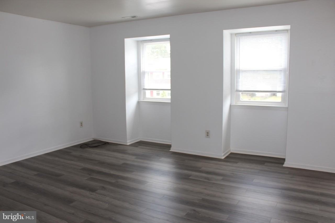 26 Deedre Ln - Photo 3 of 8