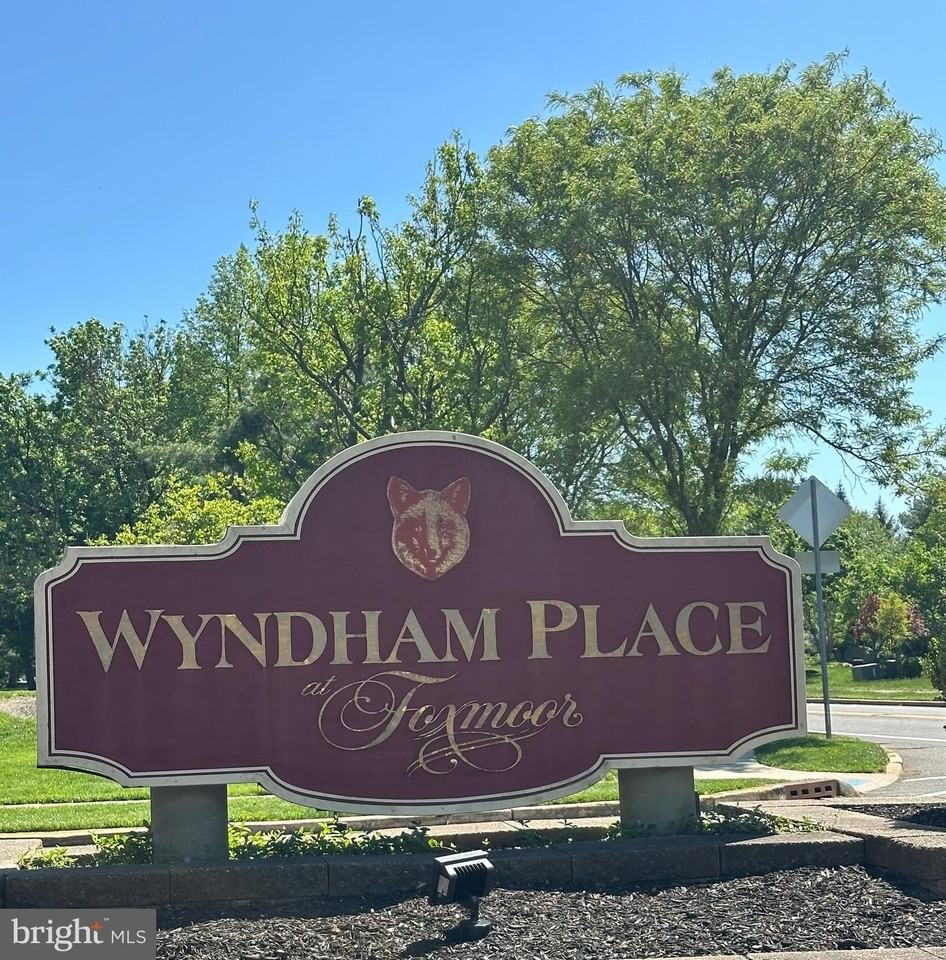 159 Wyndham Pl - Photo 2 of 30