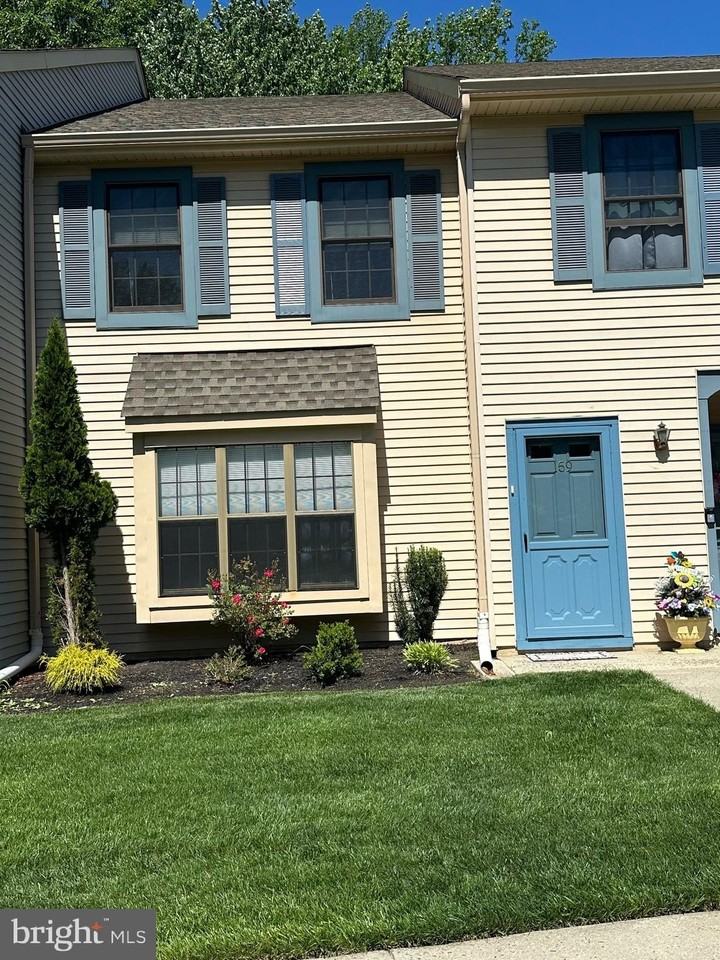 159 Wyndham Pl - Photo 3 of 30
