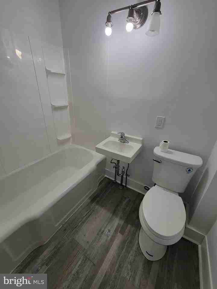 1801 S Main St #3-2ndFL - Photo 4 of 12