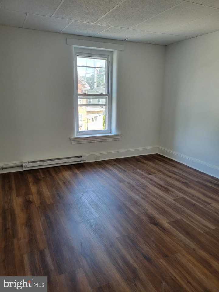 1801 S Main St #3-2ndFL - Photo 5 of 12