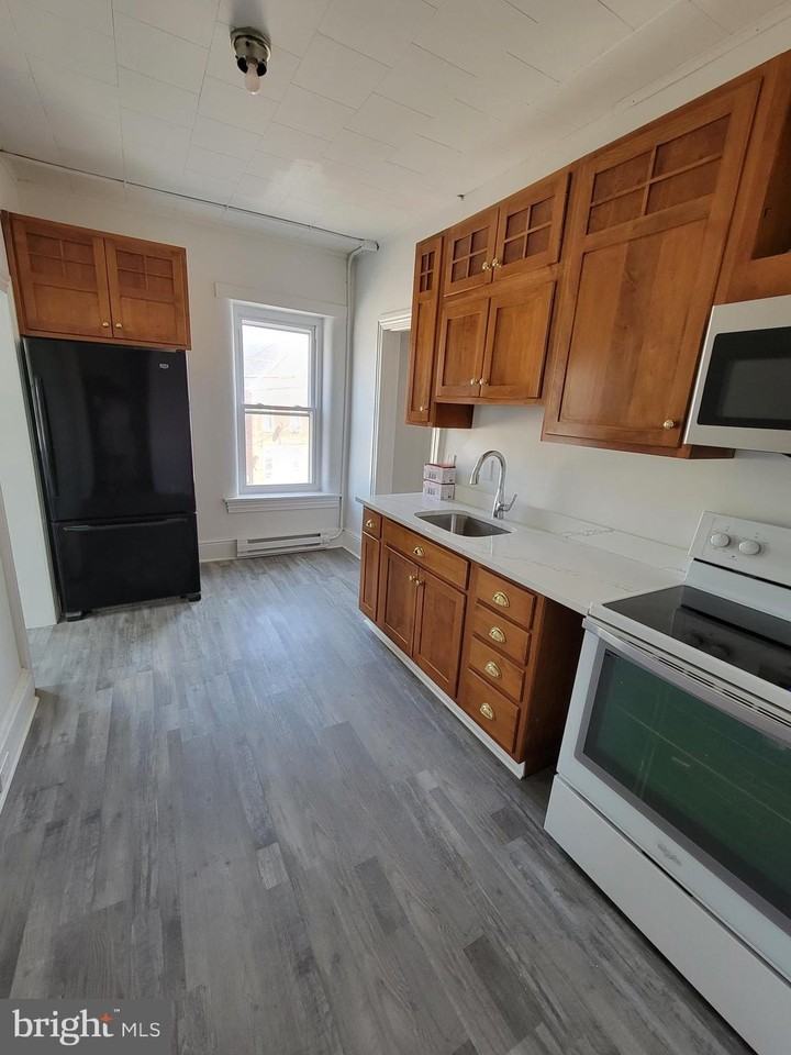 1801 S Main St #3-2ndFL - Photo 7 of 12